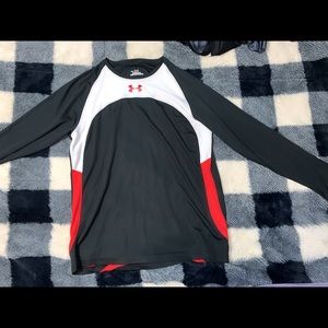 Under Armour Long Sleeves shirt size boys youth Large. Brand new condition